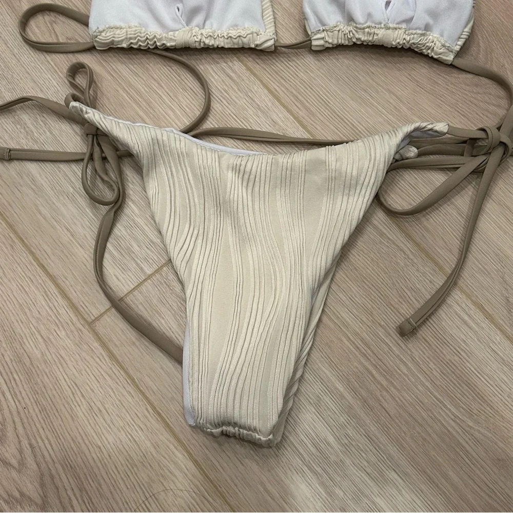 EUC Textured Bikini Set - Picture 6 of 6